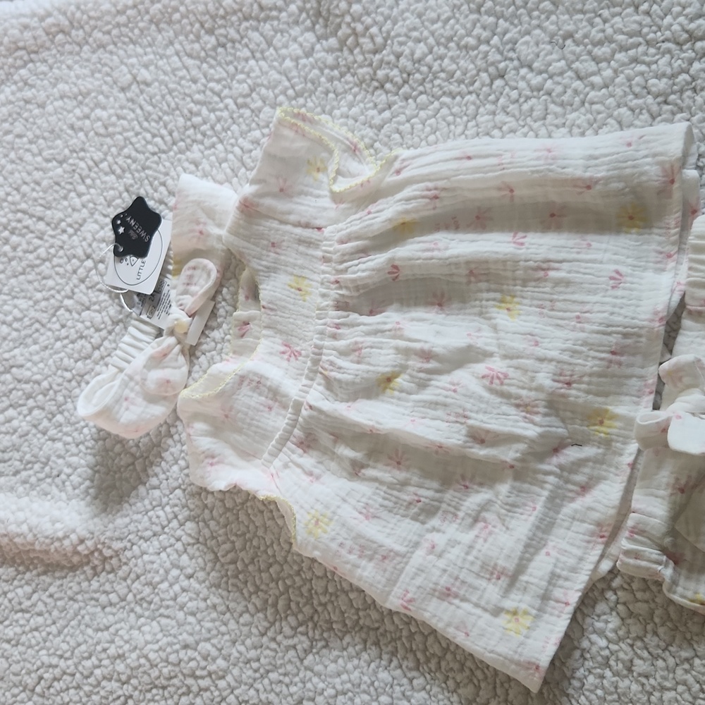 Brand new 3 pc girls set